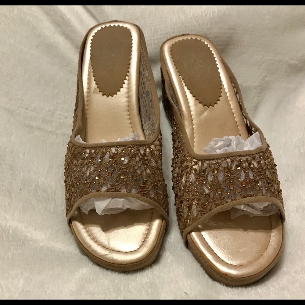 Bolaro wedges never worn size 10